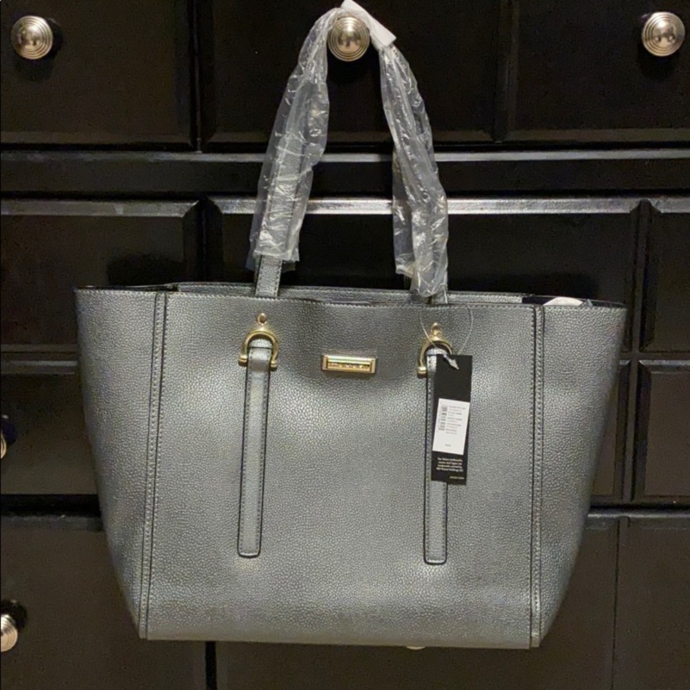 SOLD………..NWT- Tahari Tote